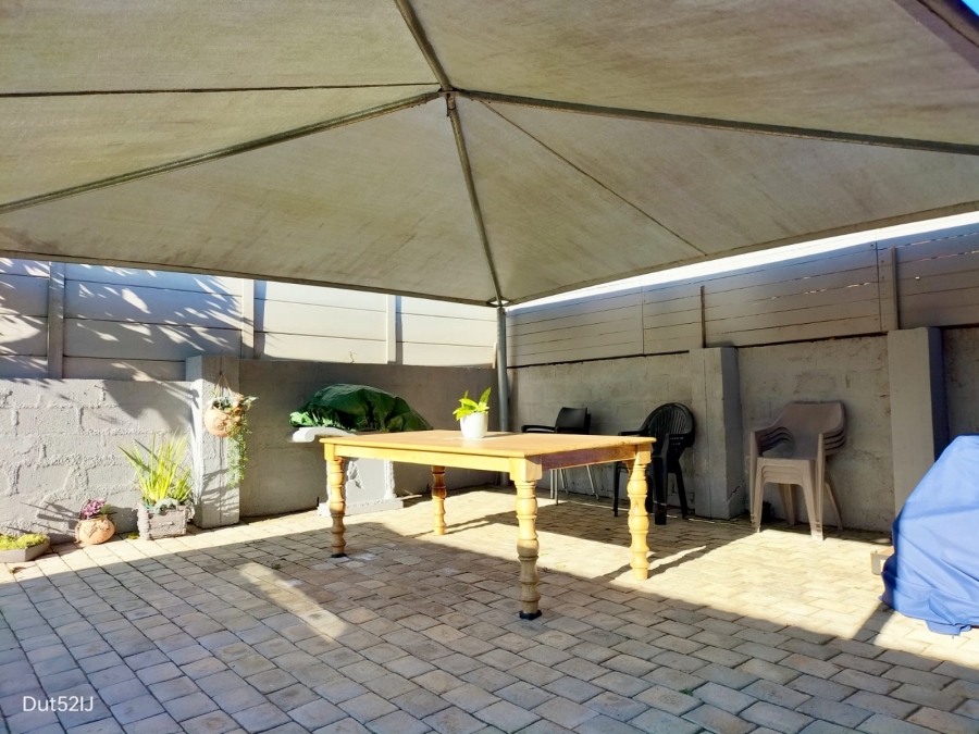 3 Bedroom Property for Sale in Reebok Western Cape